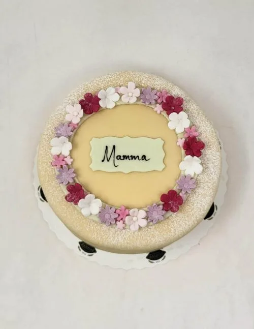 Morsdagdag marsipankake m. Bringebær