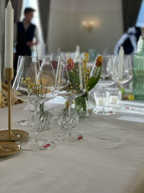 Jorda Rundt med Bobler – Vinsmaking med Hanna i Apotekgården