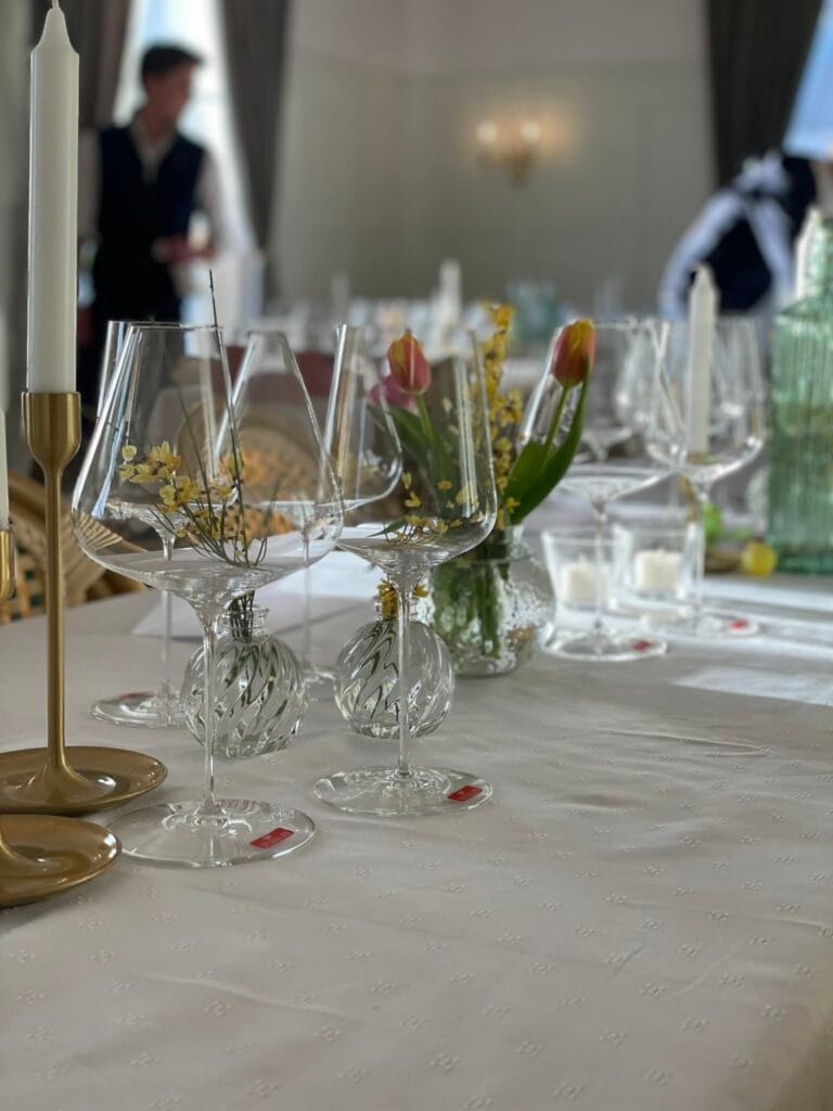 Jorda Rundt med Bobler – Vinsmaking med Hanna i Apotekgården